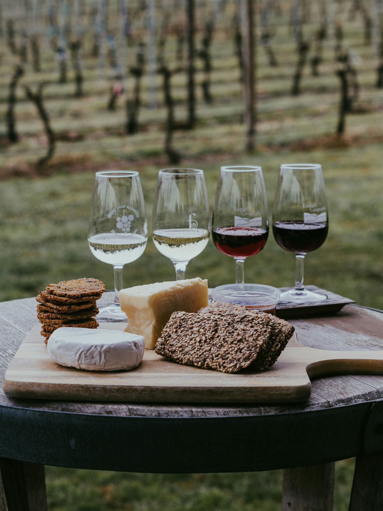 Confezione regalo di bottiglie di vino pronta per la vendita